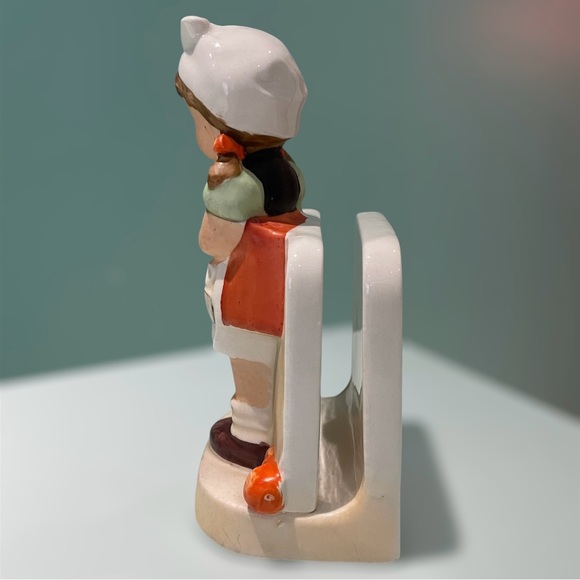 Vintage Hummel-style Napkin Holder - Picture 3 of 6